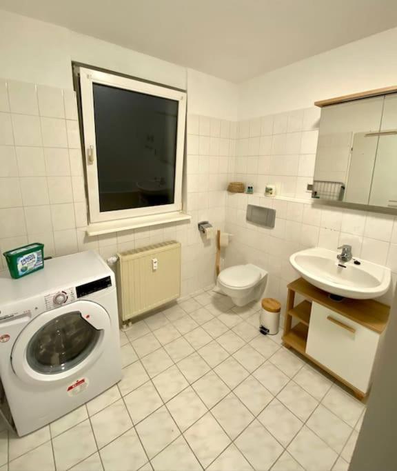 Stilvolle Ferienwohnung Mit Stellplatz Wlan Free Netflix Naehe Bahnhof Цвікау Екстер'єр фото